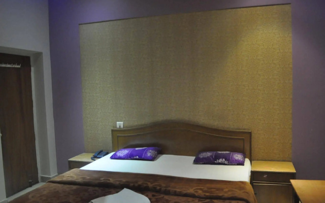 Hotel Sugandh Retreat