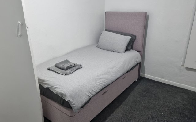 Lovely 2-bed House in Smethwick, Birmingham tn