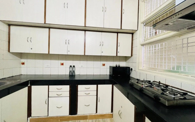 BluO Modern 1BHK - DLF Galleria Market