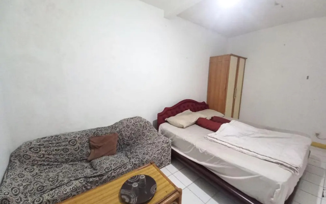 OYO 95096 Dewi Sudirman Guest House – Guest Rooms – Bandung