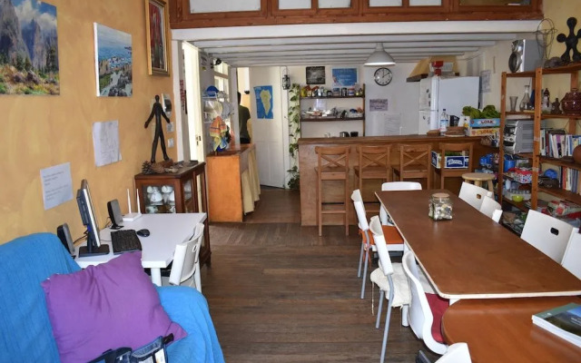 Hostel La Casa Encantada