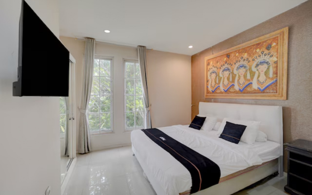 Hotel O near RS Fatmawati formerly White House