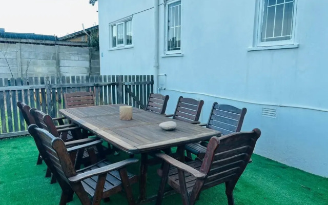 BIM Backpackers In Muizenberg