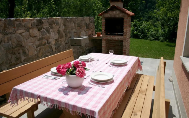 Bed & Fishing House