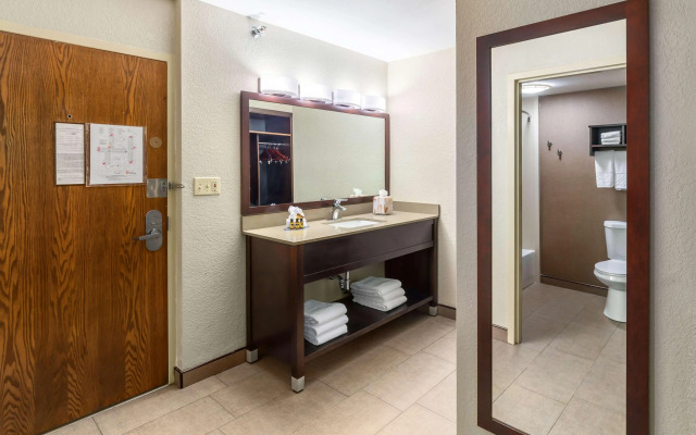 Best Western Plus Ramkota Hotel