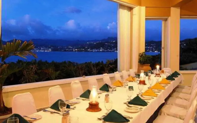 The Flamboyant Hotel & Villas