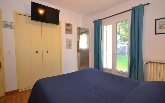 Villa With Swimming Pool Within the Luberon