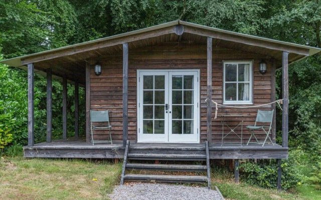 Lakeside Cabin