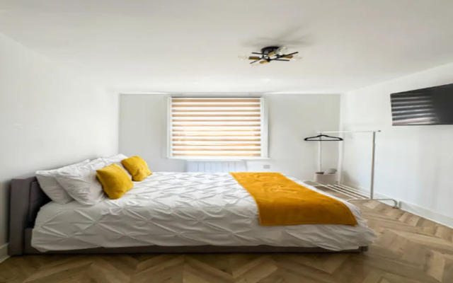 OYO Tottenham Stadium Stays