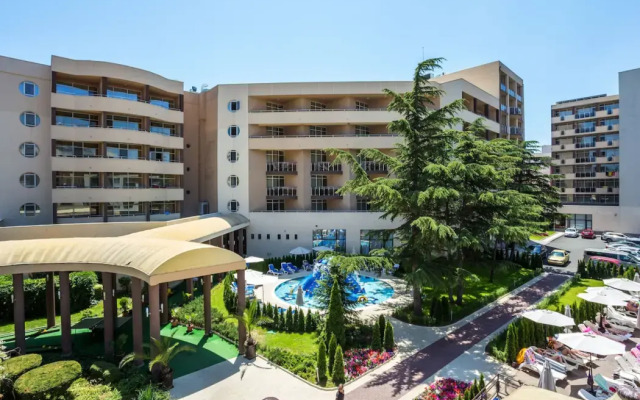Hotel Laguna Park & Aqua Club