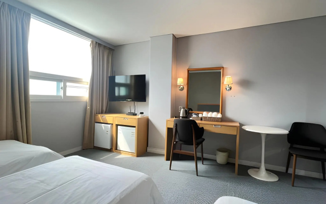 Central Tourist Hotel