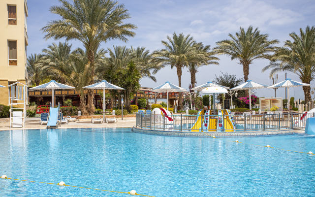 AMC Royal Hotel & Spa