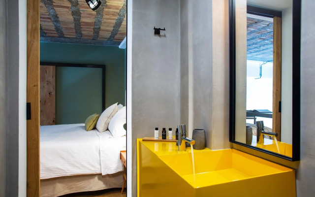 The Foundry Suites