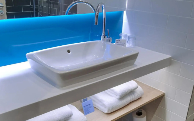 Holiday Inn Express Fleet by IHG