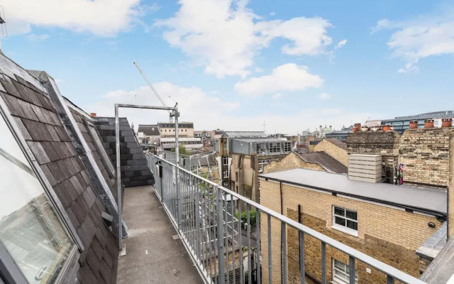 Piccadilly Lofts  by Allô Housing