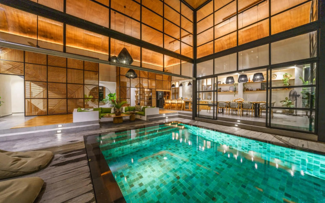 Villa Mango 3 - Amazing 4-bdr Villa in Berawa ! PERFECT LOCATION !