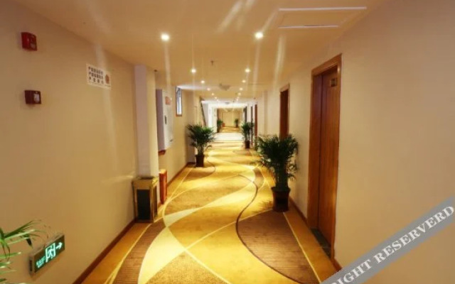 Palm Island Hotel (Chongqing Hechuan Pedestrian Street)