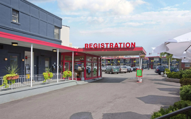 Thriftlodge at the Falls