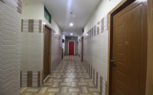 OYO 61145 J.K.S. Deluxe Lodge