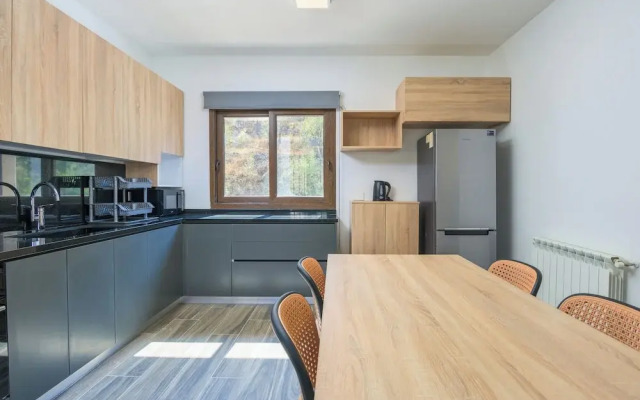 Verve 2BR Apt. by The Valley Kfardebian
