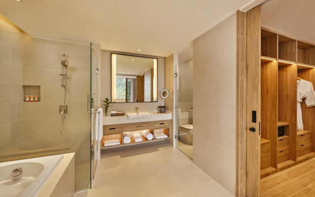 Holiday Inn Resort Krabi Ao Nang Beach by IHG