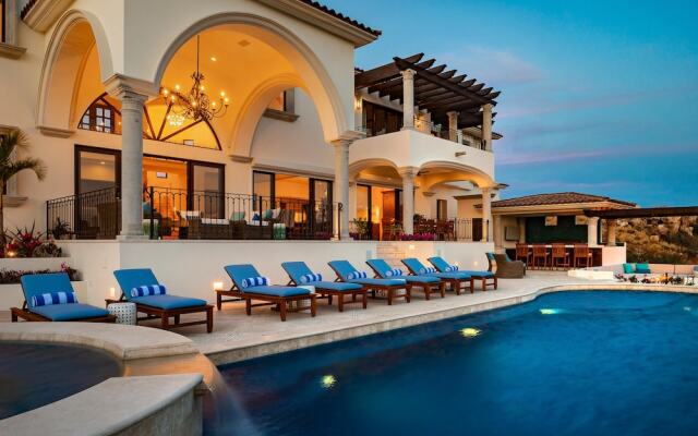 Villa With Sweeping Ocean Views From Pedregal: Casa Stella