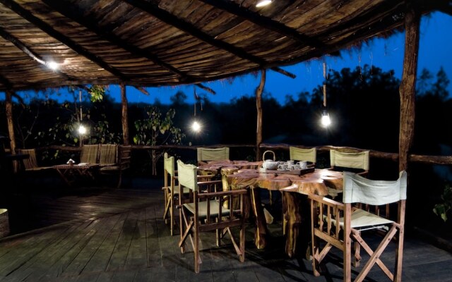 Tiger's Den Resort Bandhavgarh