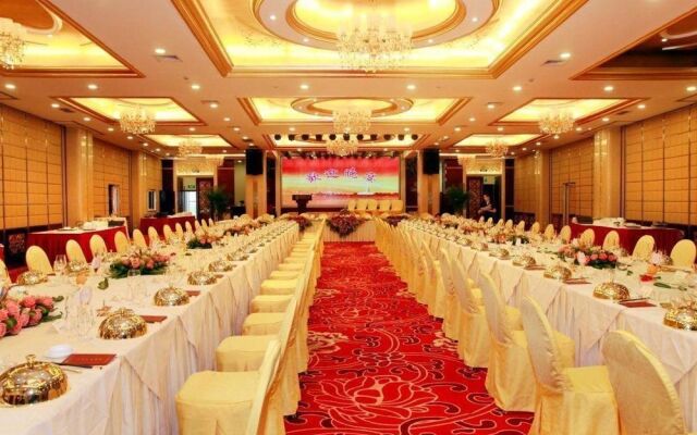 Vaya International Hotel