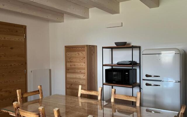 Camelot Luxury Houses Horses