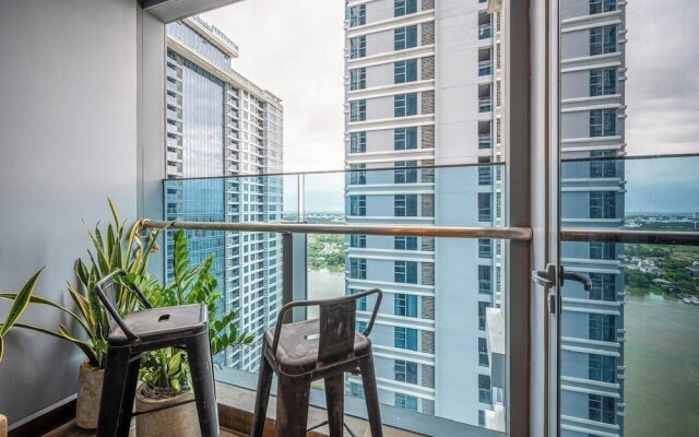 Luxury Sunwah Apartment near Landmark 81 - City View