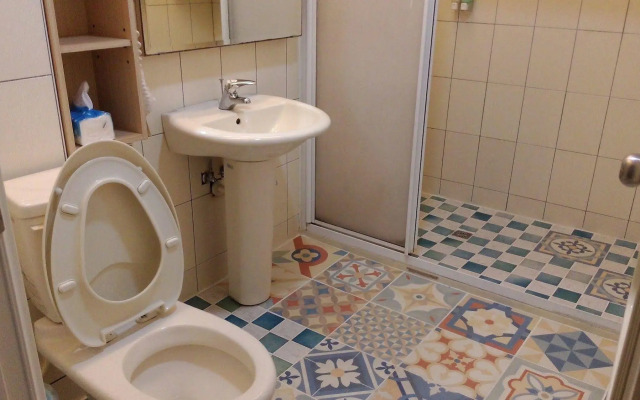 Caitlyn Hostel