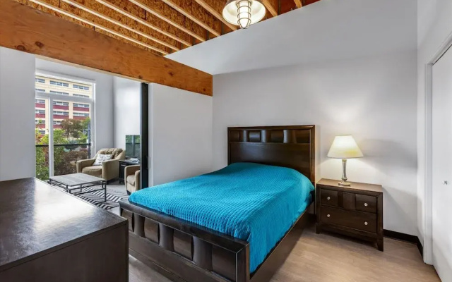Roxy Condo 203 in Bremerton