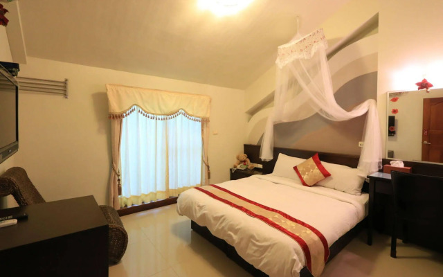 Warner Leisure Hotel