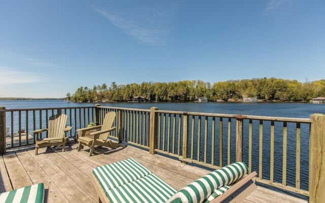 Sunset Dreams A Lovely 4 bed 3 bath family cottage on Lake Rosseau