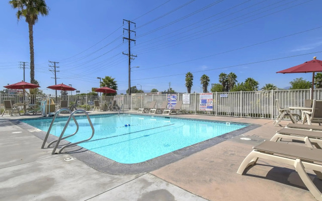 Motel 6 San Bernardino, CA - South