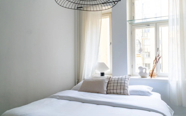Central studio with spacious bathroom