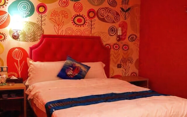 Chengdu Small Apple Thene Hotle