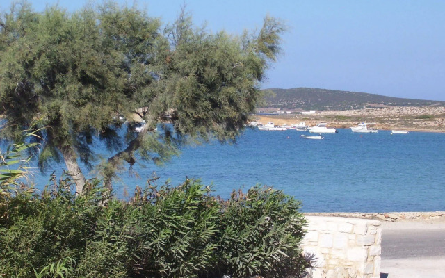 Hotel Roussos Beach