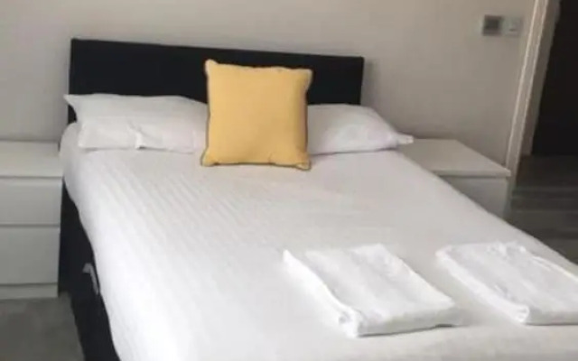 Captivating 2-bed Apartment in Brentwood