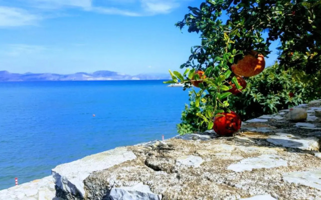 Seafront apartment in Kiveri, near Nafplion.