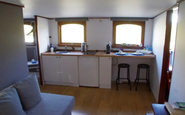 BnB Boat