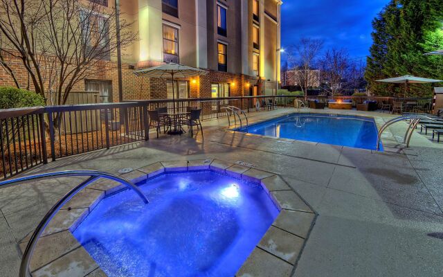 Hampton Inn & Suites Asheville Airport