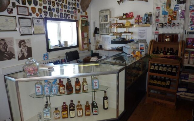 Sugarloaf Mountain Motel