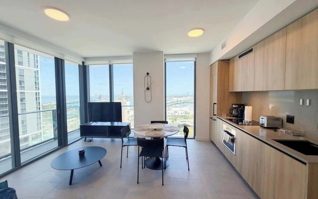 501 First Bayfront