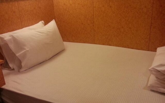 Kowloon New Hostel