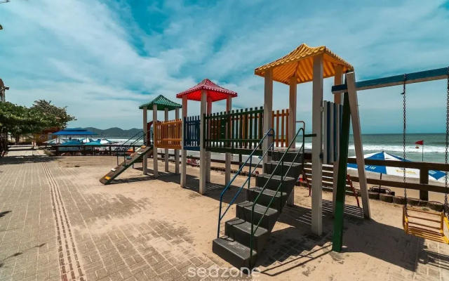 2BR Apt With BBQ in Meia Praia Mlo0601