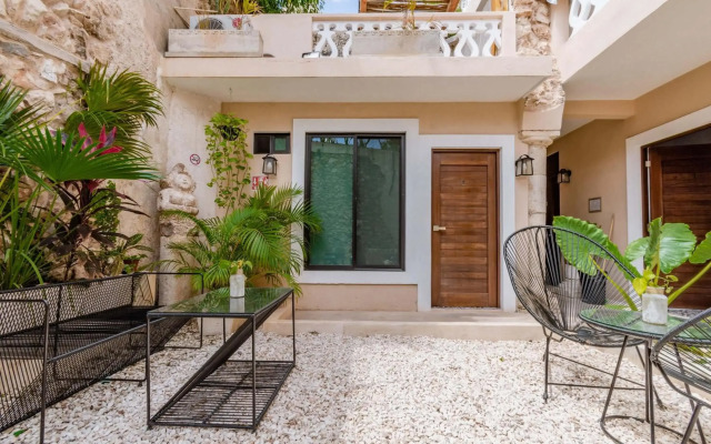 Hotel Colonial Zaci by GuruHotel