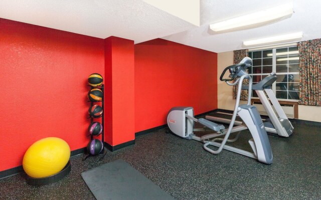 Days Inn & Suites Tucker/Northlake