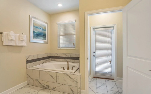 8BR ChampionsGate Pool Home w MTheater