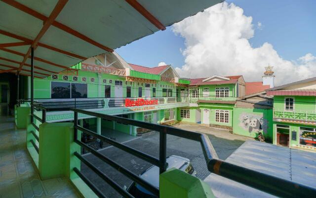 RedDoorz Syariah Hotel Enasti Berastagi